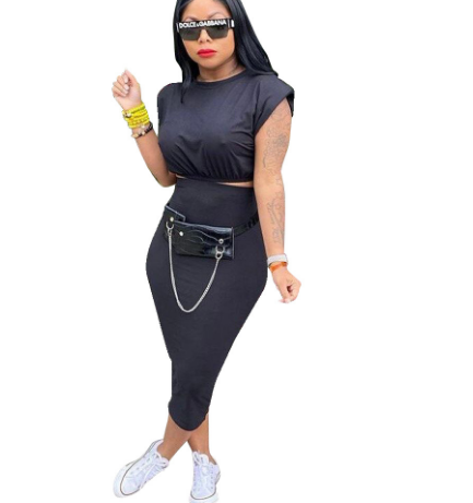 Conjunto de ropa urbana informal de color sólido