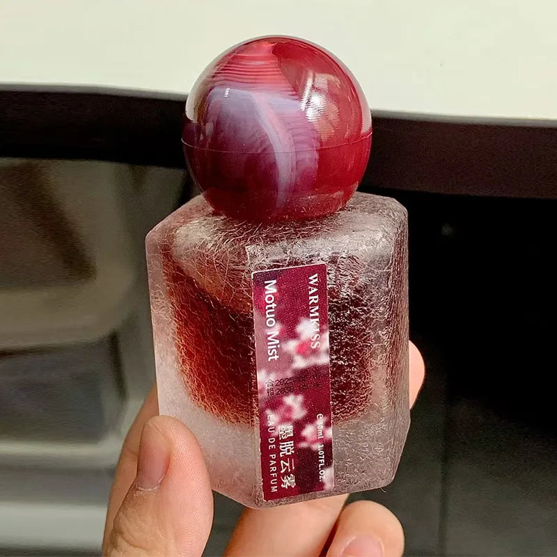 Perfumes clásicos con aroma floral y feromonas