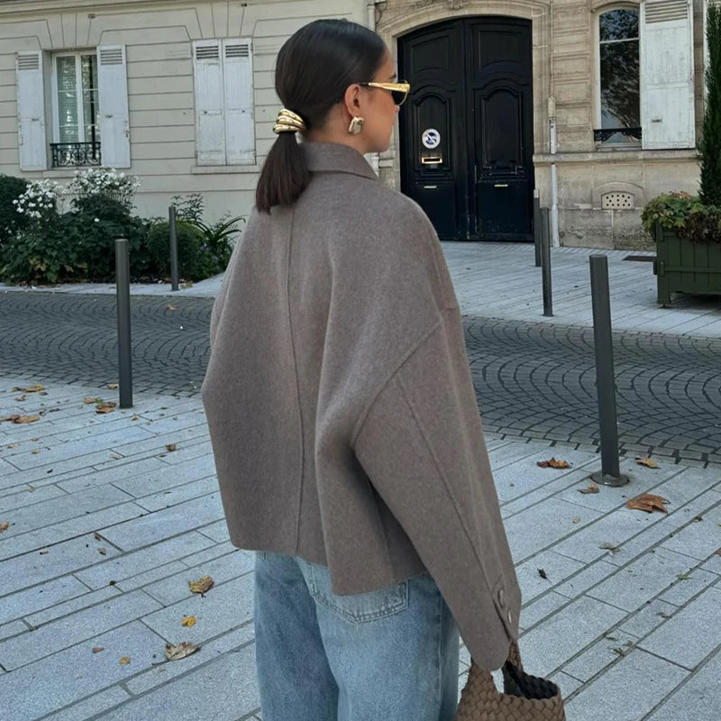 Chaqueta elegante, holgada, de manga larga y cálida