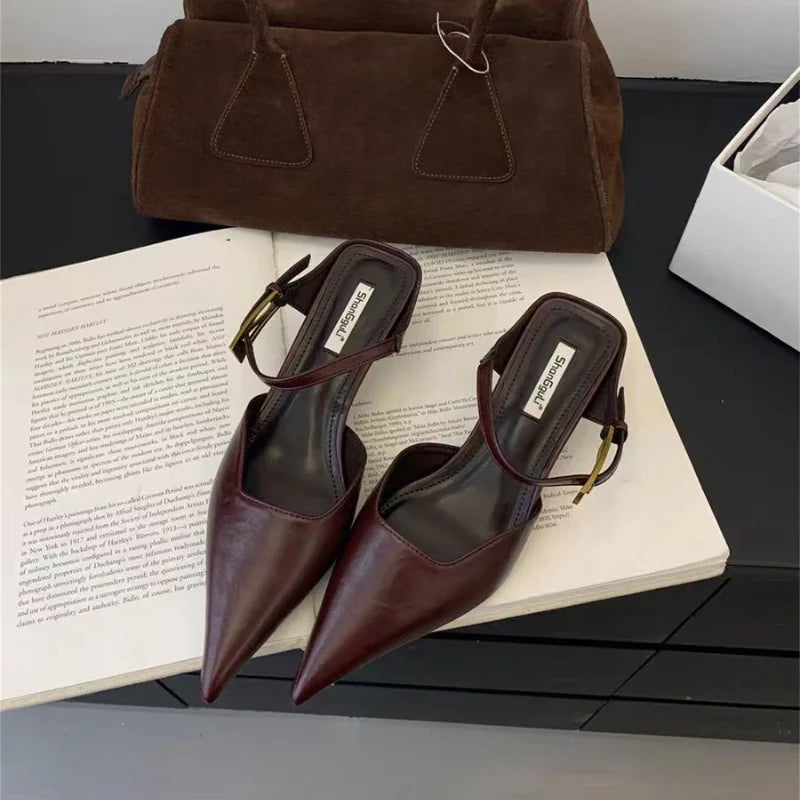 Tacones bajos y finos