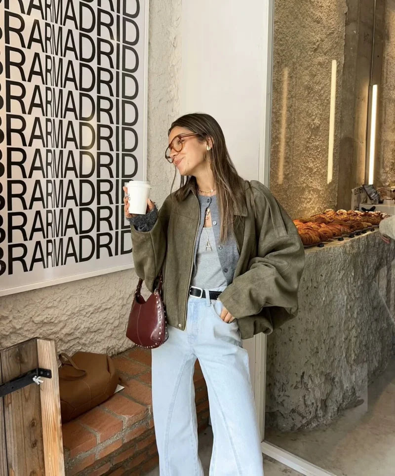 Chaqueta bomber con solapa