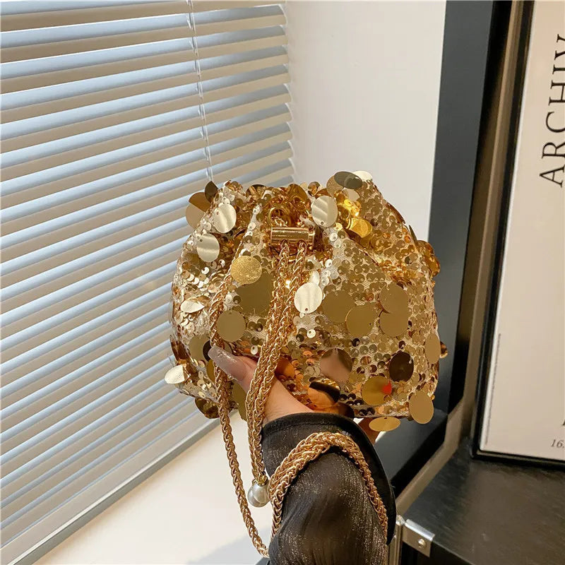 Bolsos de lentejuelas, estilo cubo